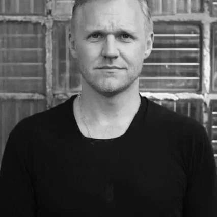  Adam Berg