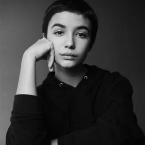 Photo star :  Carmen Kassovitz