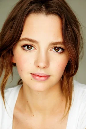 Natasha Bassett photo