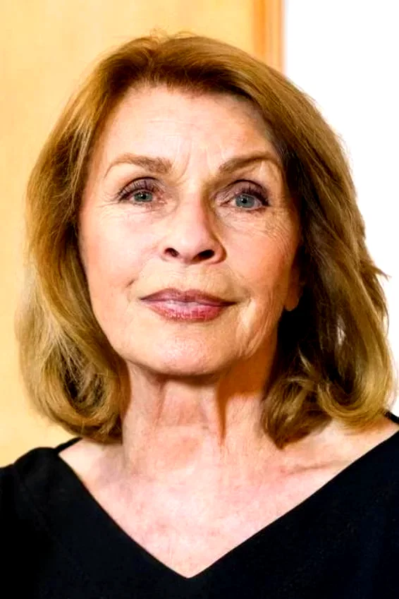  Senta Berger