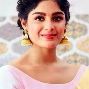 Photo star :  Samyuktha Menon