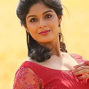 Photo star :  Samyuktha Menon