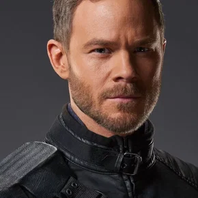 Photo star :  Aaron Ashmore