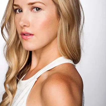  Lily Delamere