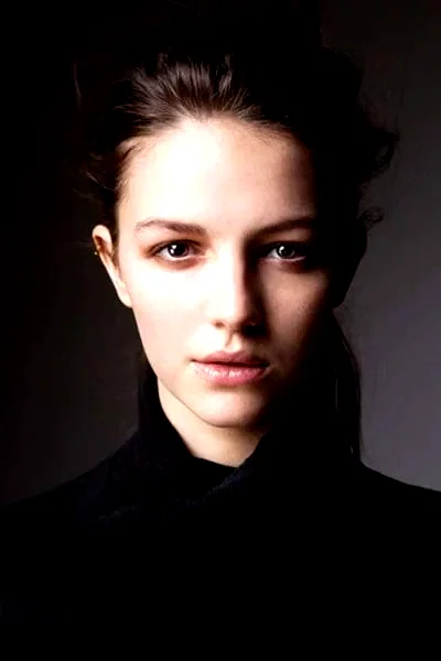 Ella Hunt