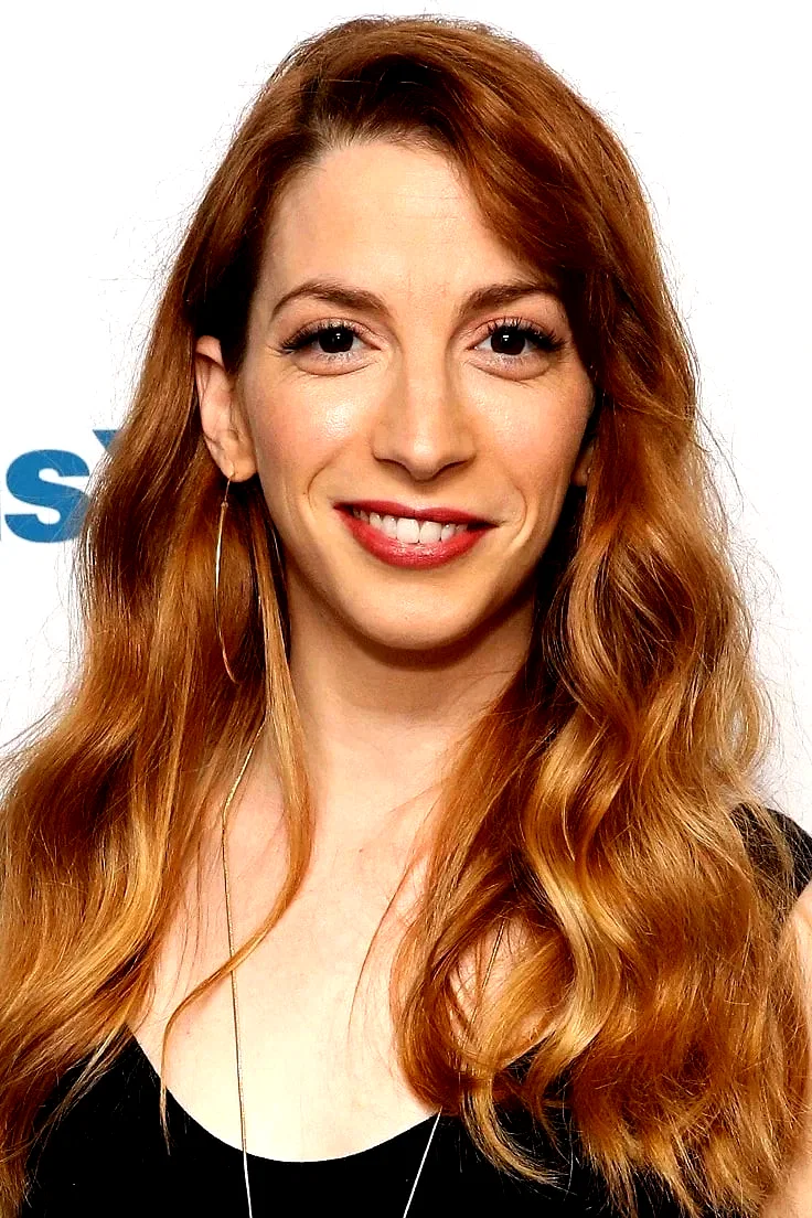  Molly Bernard
