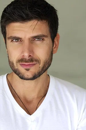  Manos Gavras photo