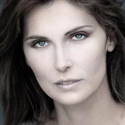  Yelena Popovic