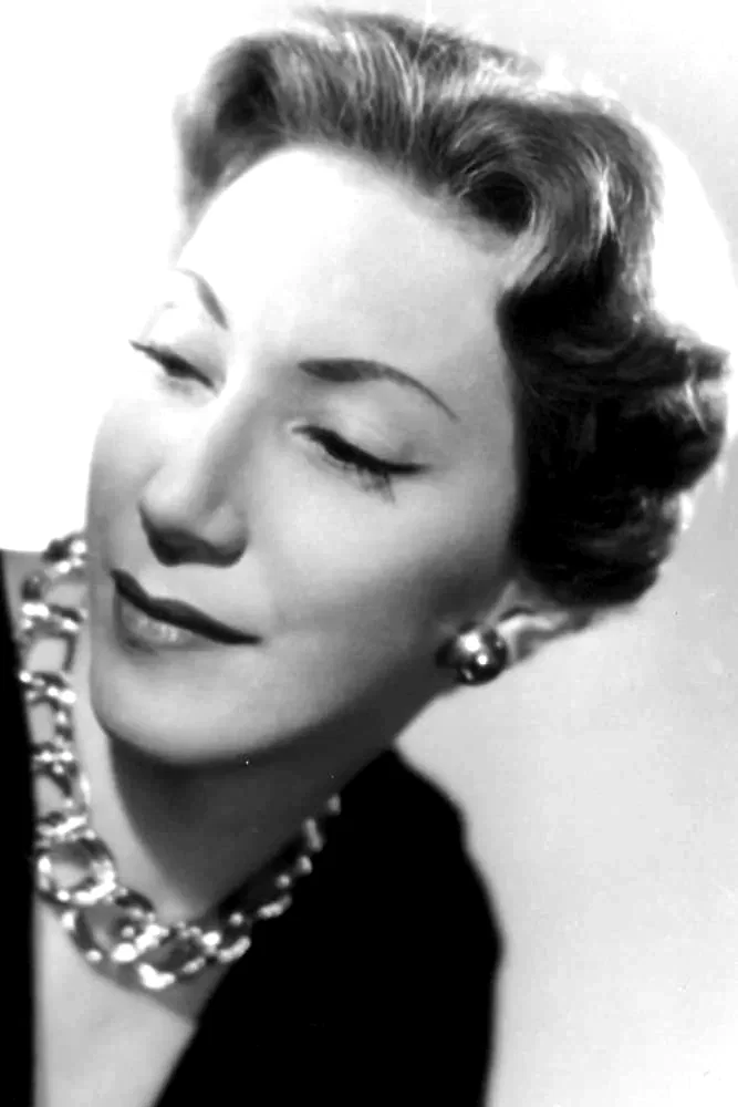  Denise Peronne