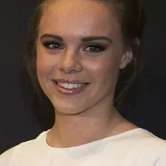  Lisa Teige