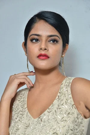  Riddhi Kumar