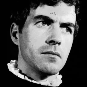 Photo star :  John Cairney