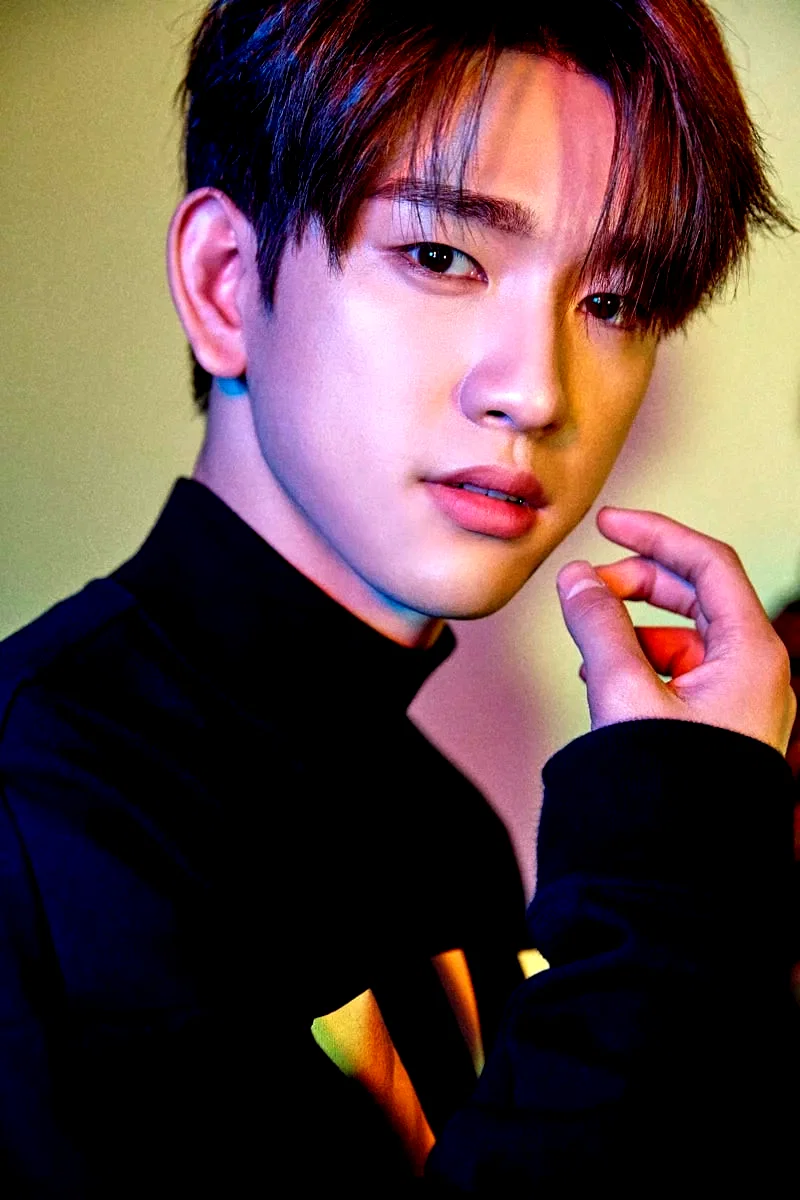  Jinyoung