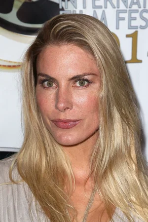  Kelly Greyson photo