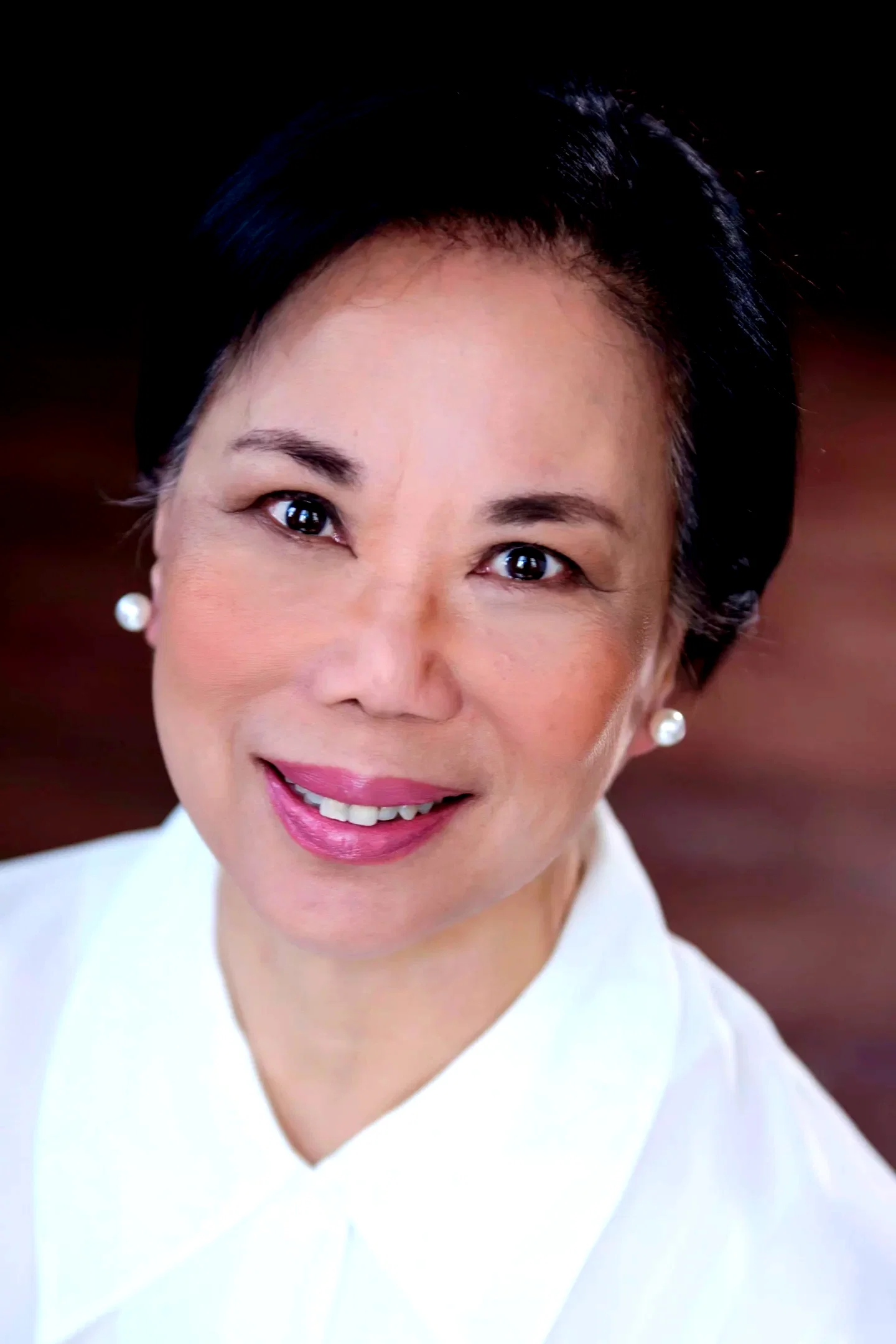  Lillian Lim