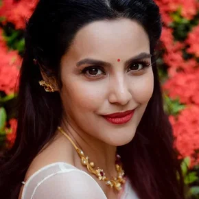 Photo star :  Priya Anand