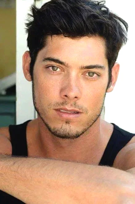  Matt William Knowles