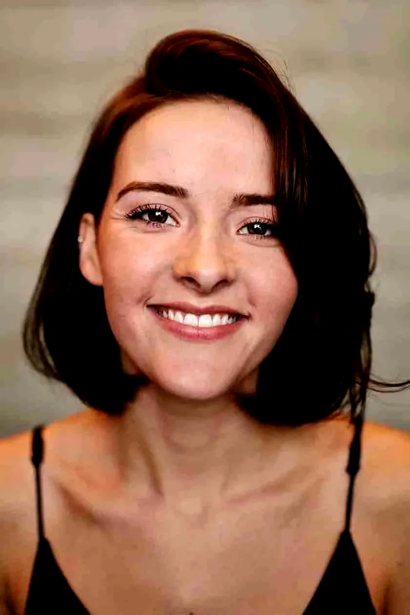  Olivia Morris