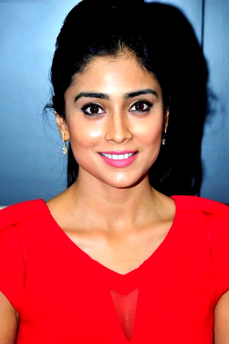  Shriya Saran