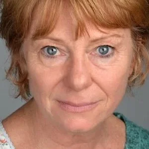  Karen Henthorn