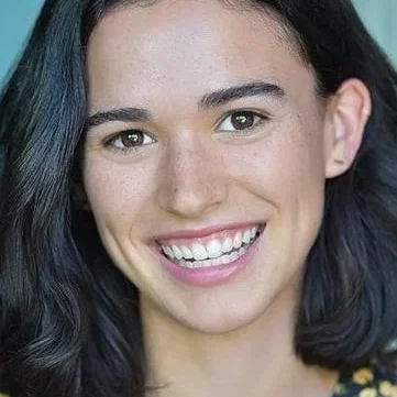  Emma Pasarow