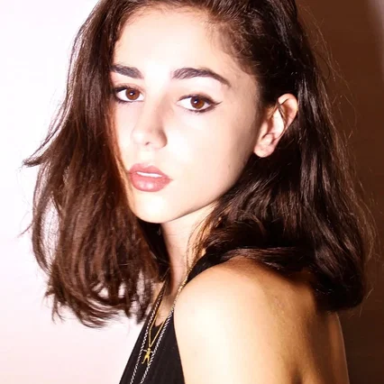  Samia Finnerty