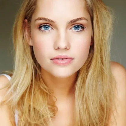  Melina Vidler