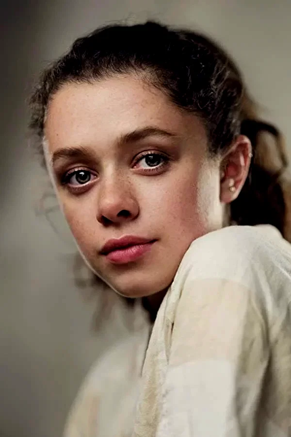  Isis Hainsworth