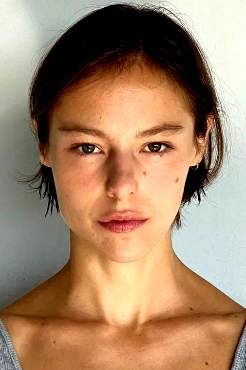  Marion Barbeau