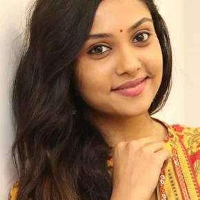Photo star :  Smruthi Venkat