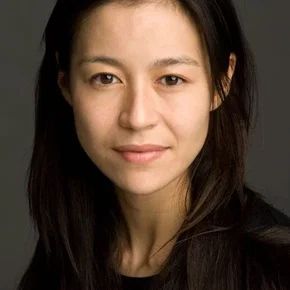 Photo star : Elizabeth Chai Vasarhelyi
