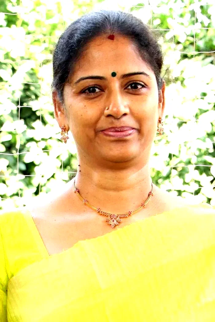  Easwari Rao
