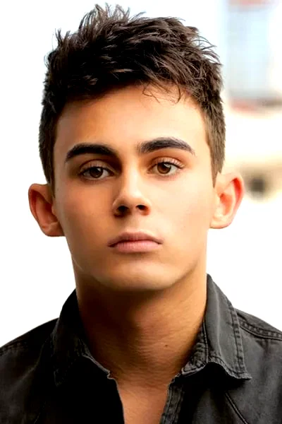  Tyler Alvarez