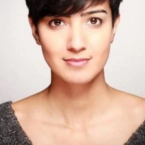 Photo star :  Rakhee Thakrar