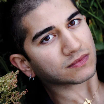  Faraz Shariat