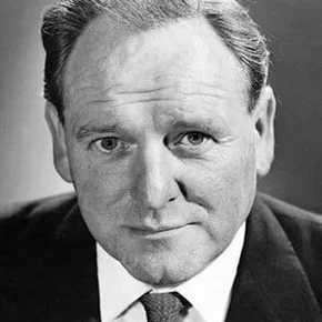 Photo star : Bernard Lee