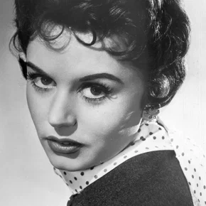 Photo star :  Eunice Gayson