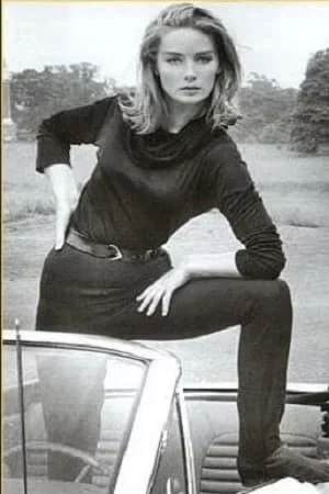 Tania Mallet photo