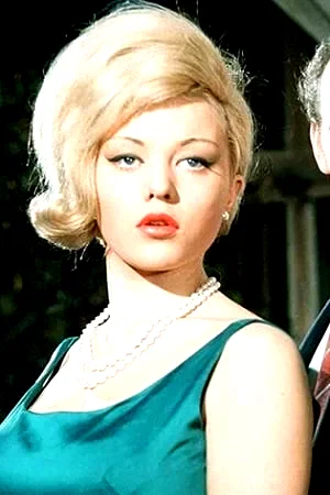  Margaret Nolan