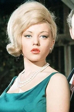  Margaret Nolan photo