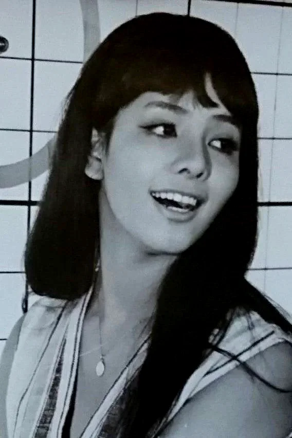  Mie Hama