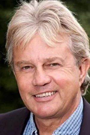  Frazer Hines photo