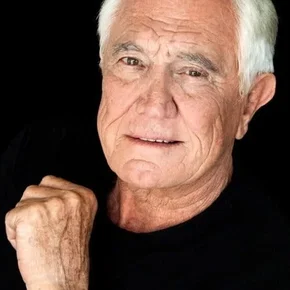 Photo star : George Lazenby