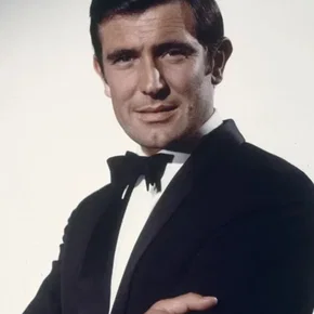 Photo star : George Lazenby
