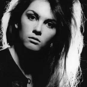 Photo star : Caroline Munro
