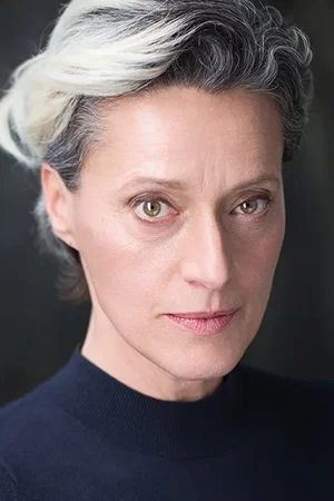  Éva Magyar photo