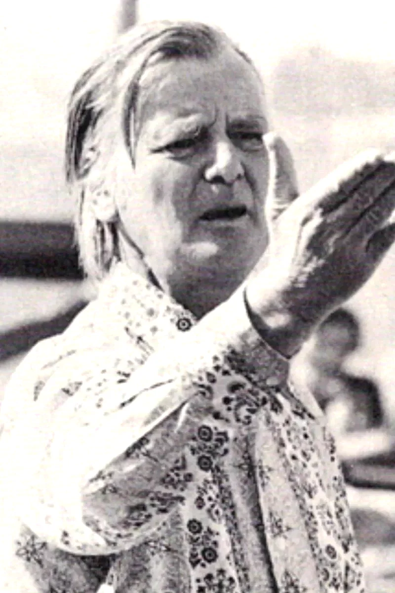  J. Lee Thompson
