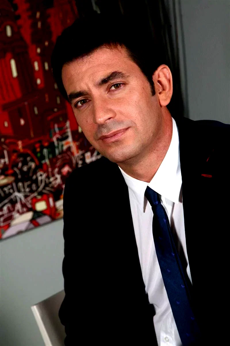 Arturo Valls