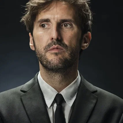  Julián López