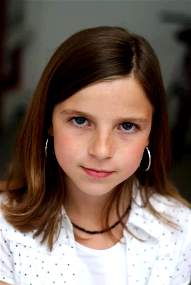  Esther Valding